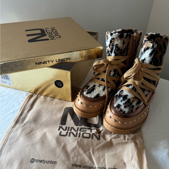 Women's Brown and Black Boots - Picture 2 of 14